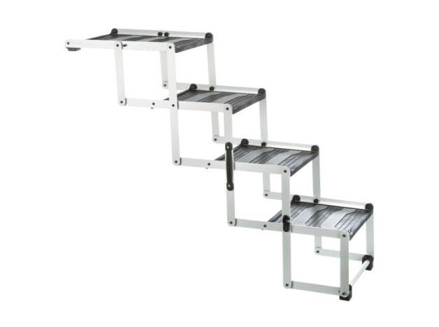 Escalera plegable 4 pasos de Trixie para el coche para que suba el perro